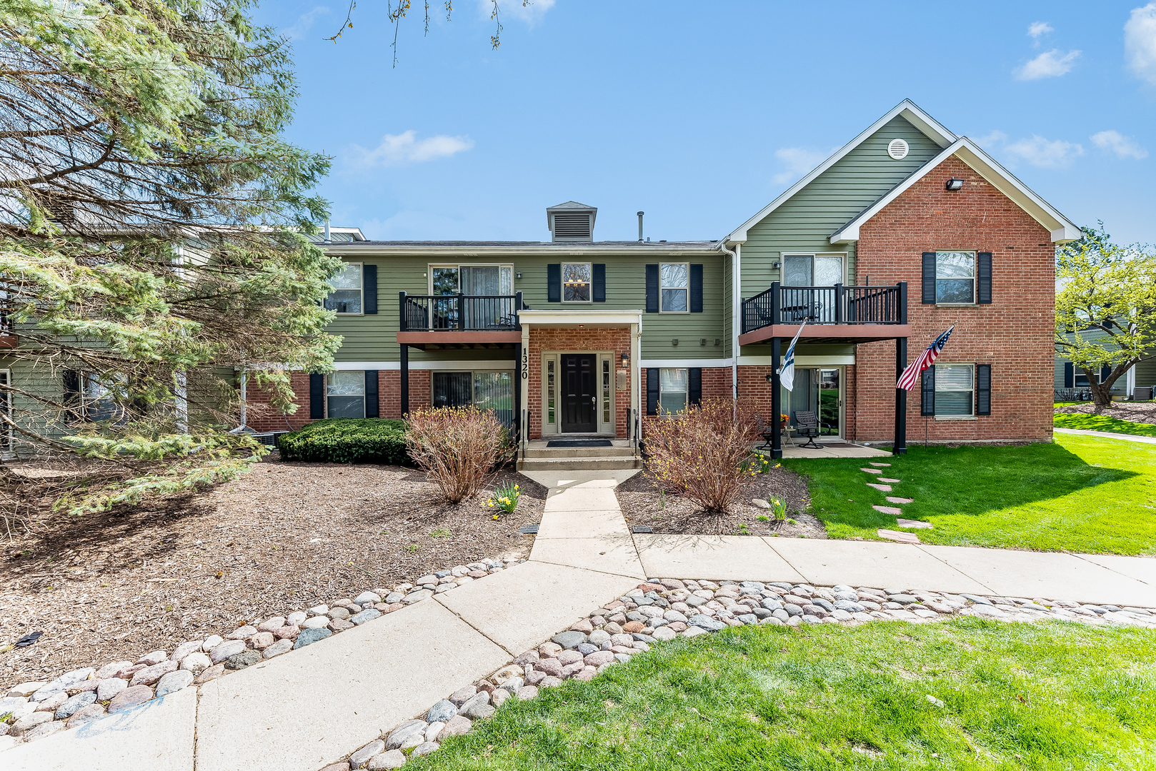 1320 McDowell Road, Unit 102 Naperville, IL 60563 - Photo 1 of 20