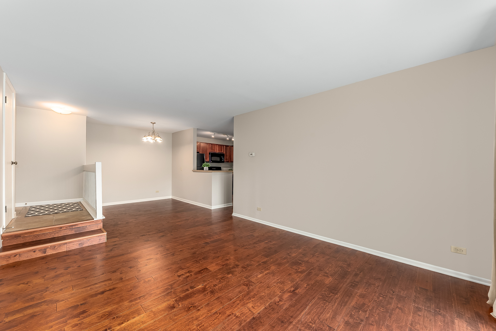 1320 McDowell Road, Unit 102 Naperville, IL 60563 - Photo 4 of 20