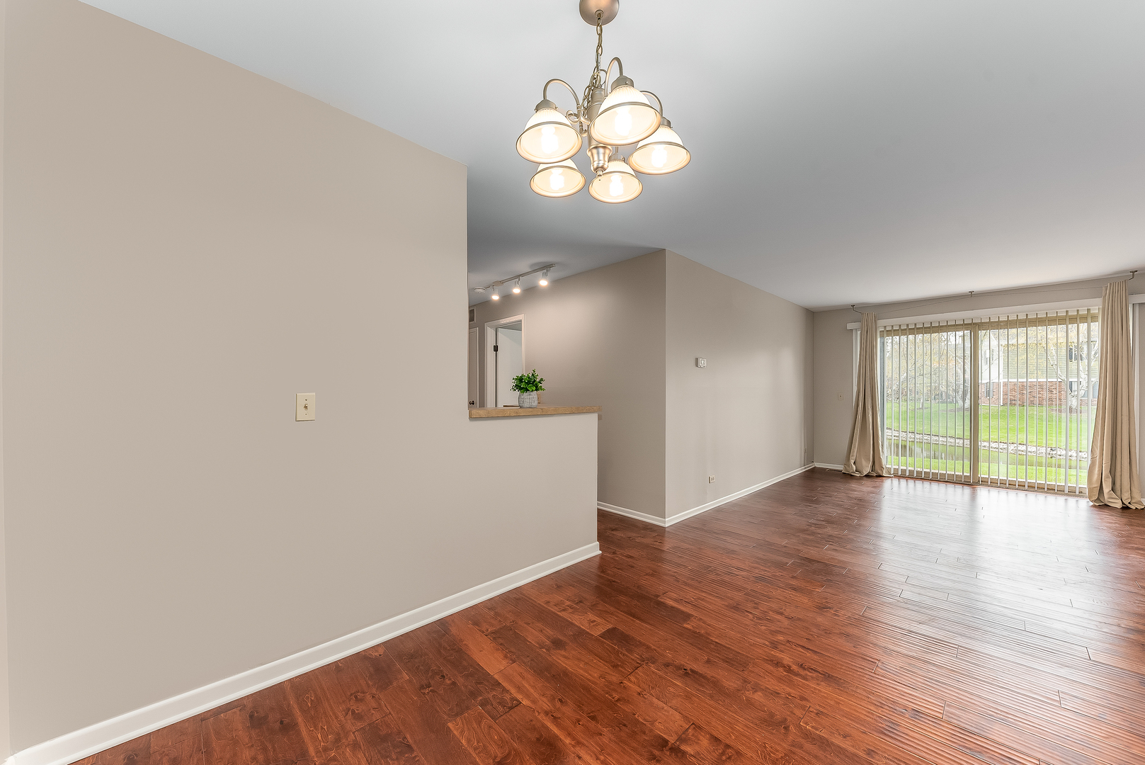 1320 McDowell Road, Unit 102 Naperville, IL 60563 - Photo 5 of 20