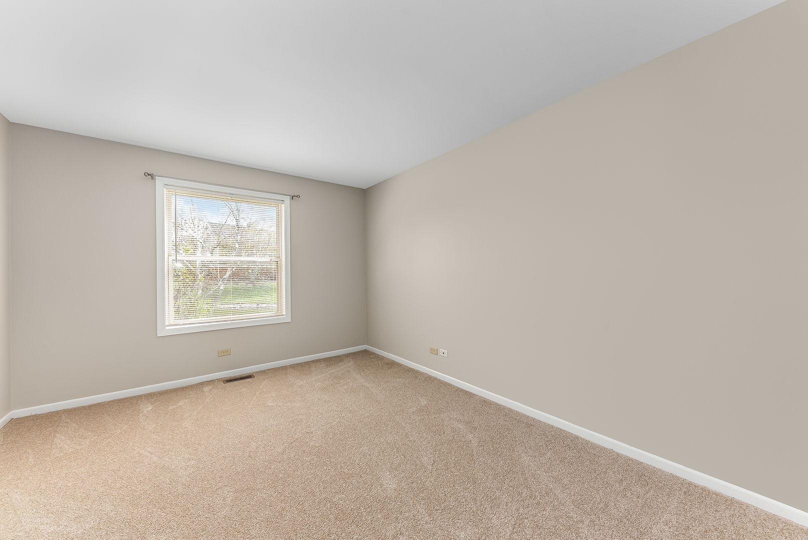 1320 McDowell Road, Unit 102 Naperville, IL 60563 - Photo 10 of 20