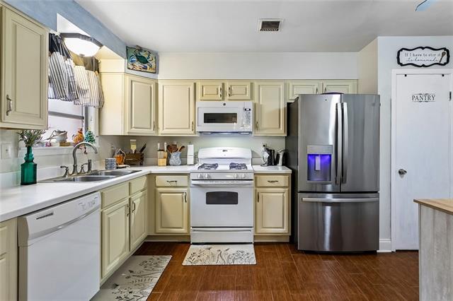 10520 Bolivar Street River Ridge, LA 70123 - Photo 8 of 16