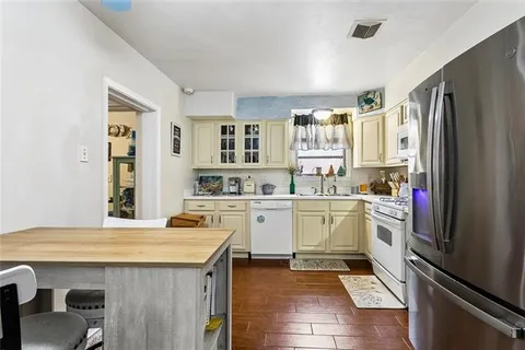 $269,000 | 10520 Bolivar Street, River Ridge, LA 70123