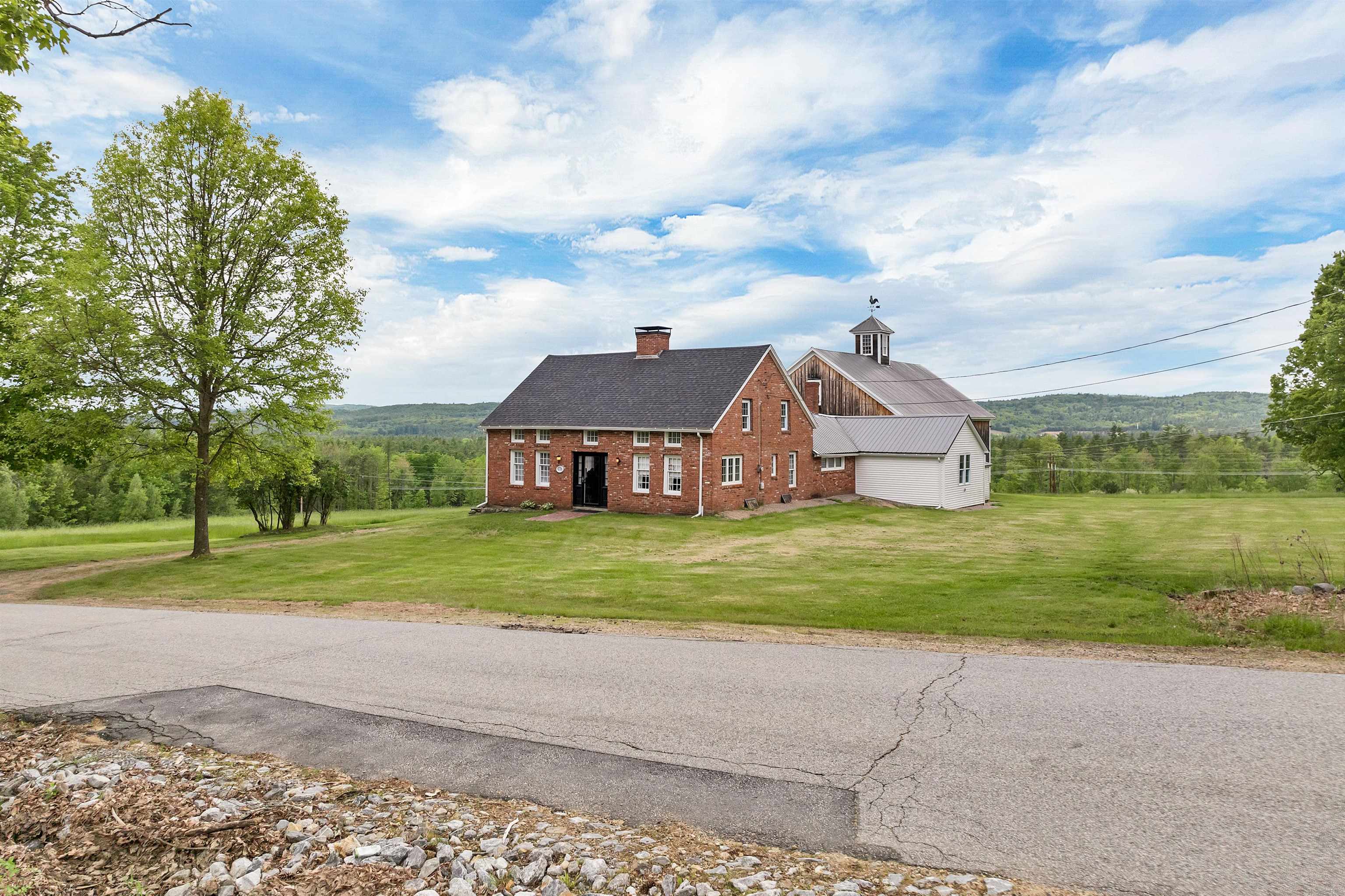 631 Oak Hill Road Northfield, NH 03276 - Photo 4 of 49