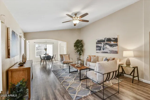 $450,000 | 2009 East Villa Theresa Drive, Phoenix, AZ 85022