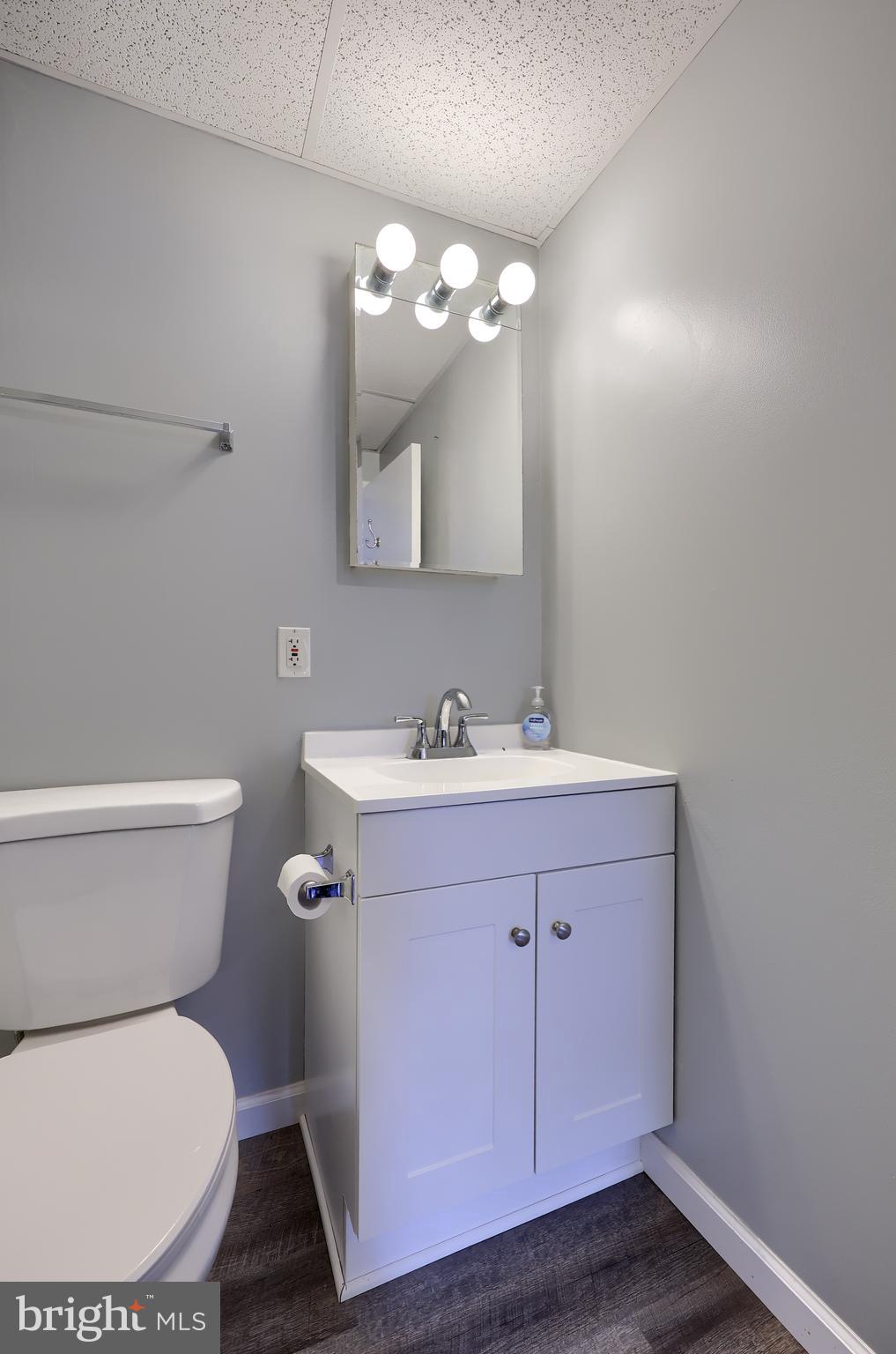 218 Magnolia Street Manheim, PA 17545 - Photo 8 of 34 Gallery Image 8