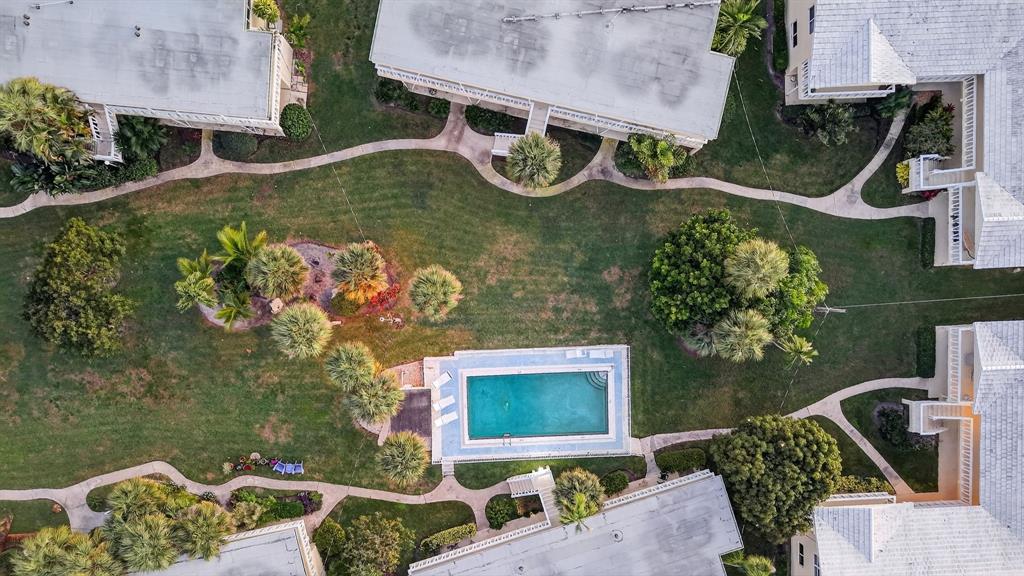 2755 Northeast 28th Avenue, Unit E2 Lighthouse Point, FL 33064 - Photo 66 of 75