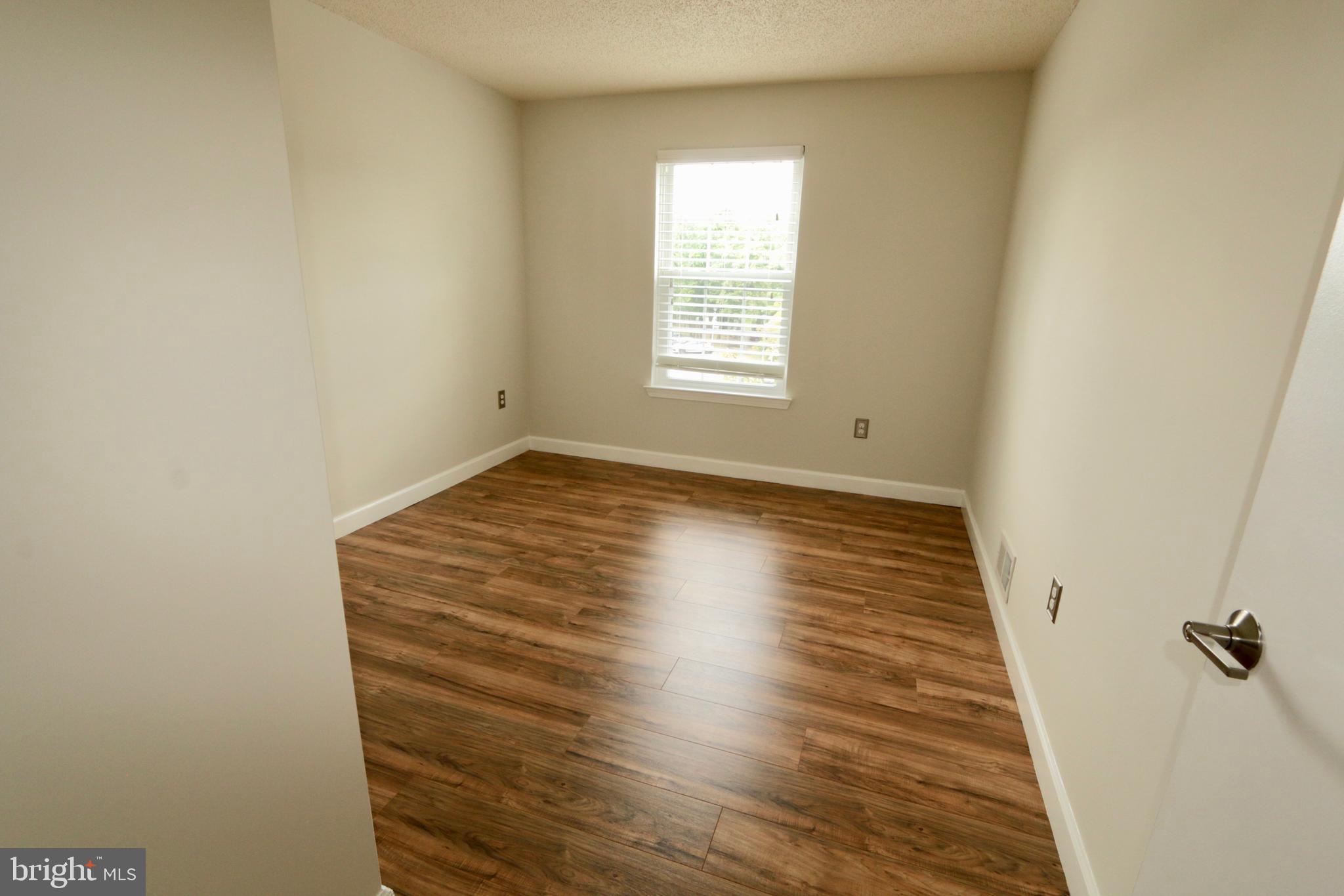 64 Versailles Court Trenton, NJ 08619 - Photo 14 of 17