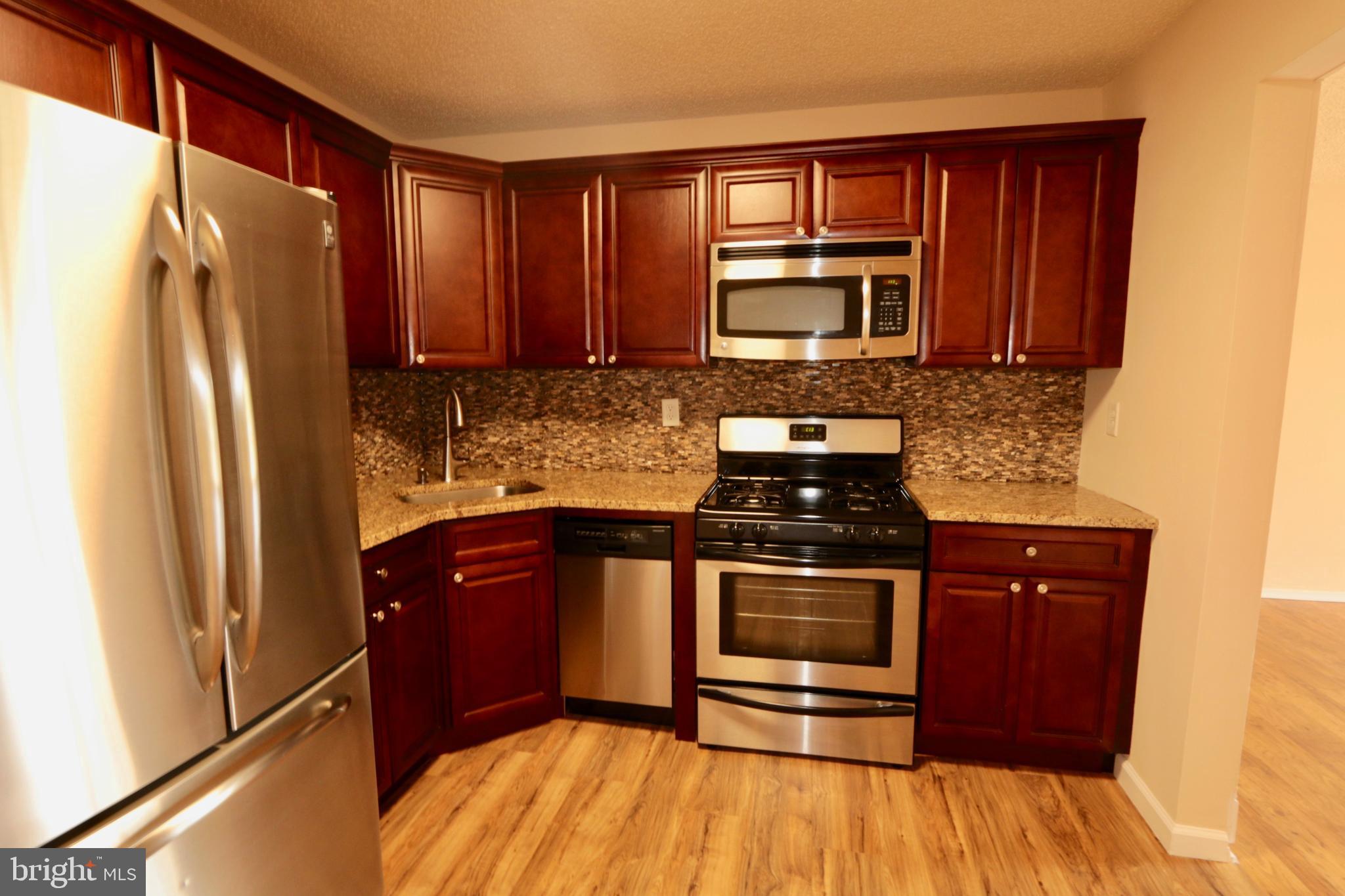 64 Versailles Court Trenton, NJ 08619 - Photo 3 of 17