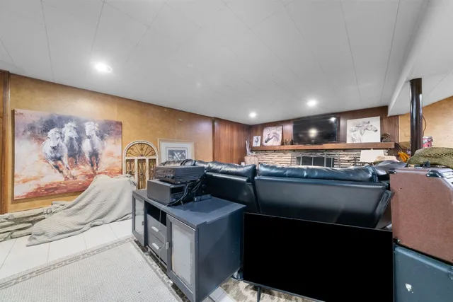 $249,000 | 6342 Columbine Boulevard, Rockford, IL 61108