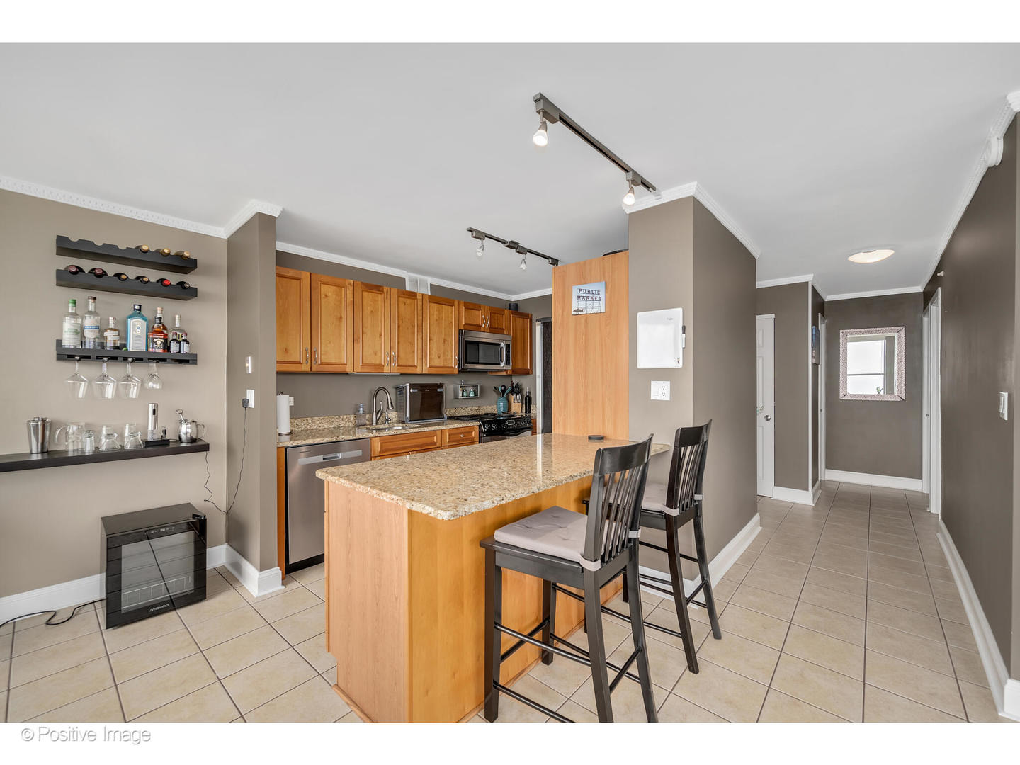 655 West Irving Park Road, Unit 3302 Chicago, IL 60613 - Photo 12 of 27