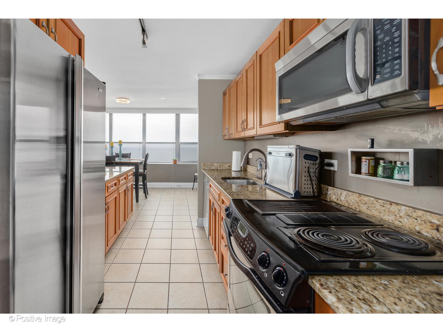 655 West Irving Park Road, Unit 3302 Chicago, IL 60613 - Photo 14 of 27