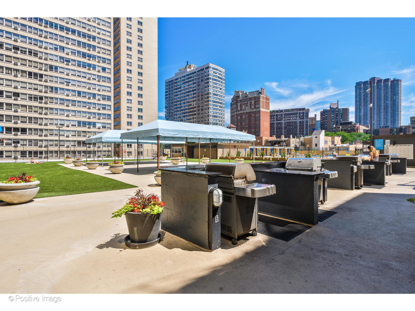 655 West Irving Park Road, Unit 3302 Chicago, IL 60613 - Photo 23 of 27