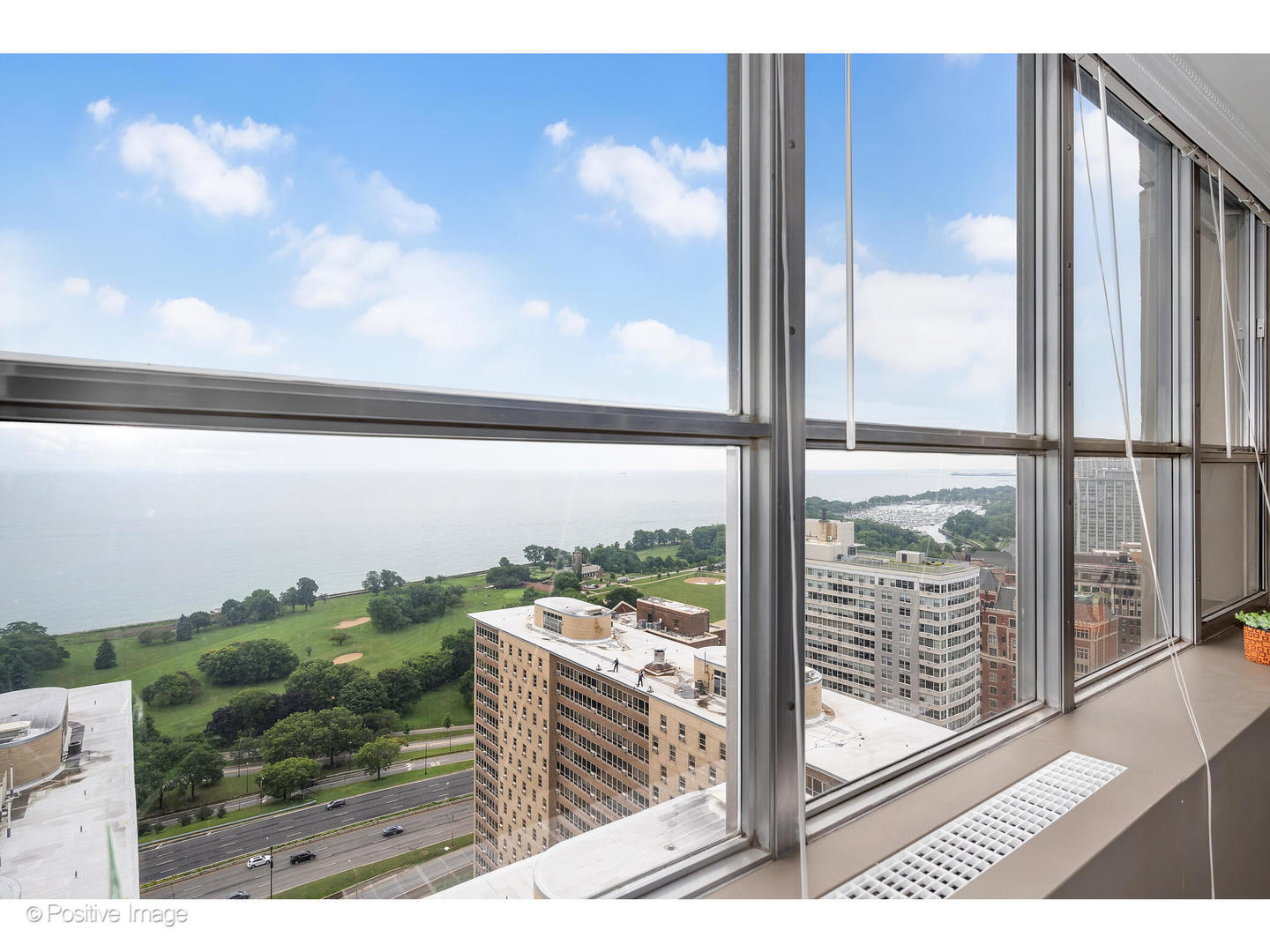 655 West Irving Park Road, Unit 3302 Chicago, IL 60613 - Photo 9 of 27