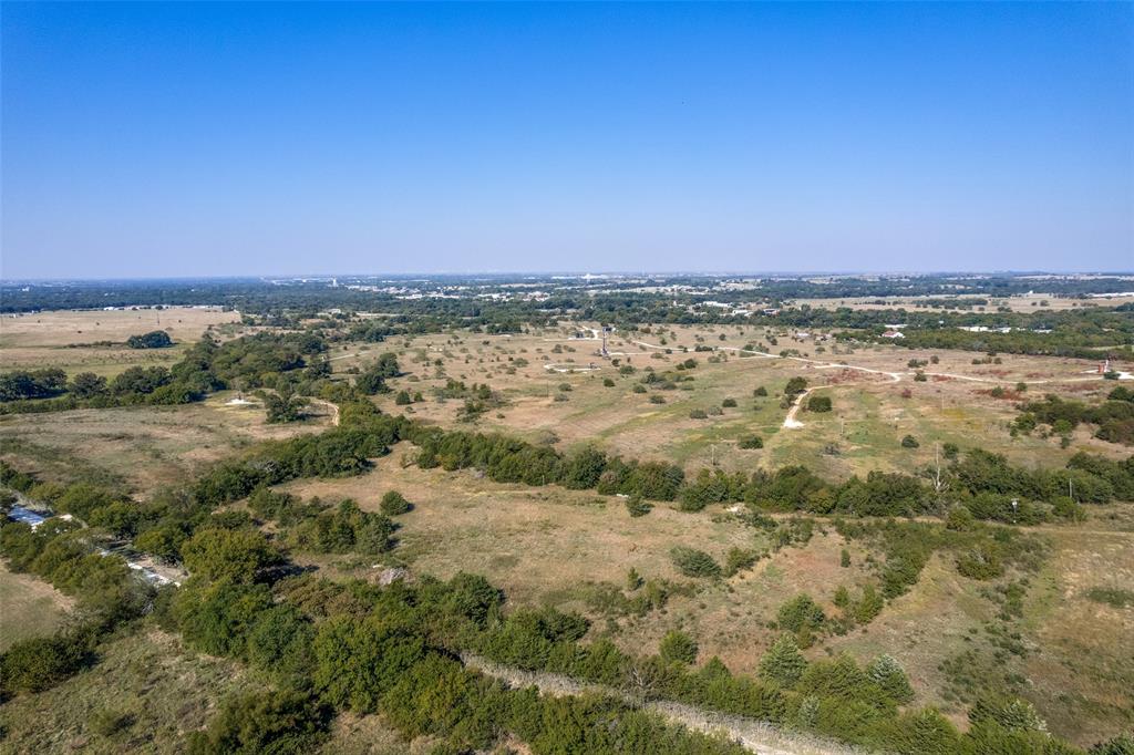 1879 C R 151 Gainesville, TX 76240 - Photo 6 of 8 a view of a city