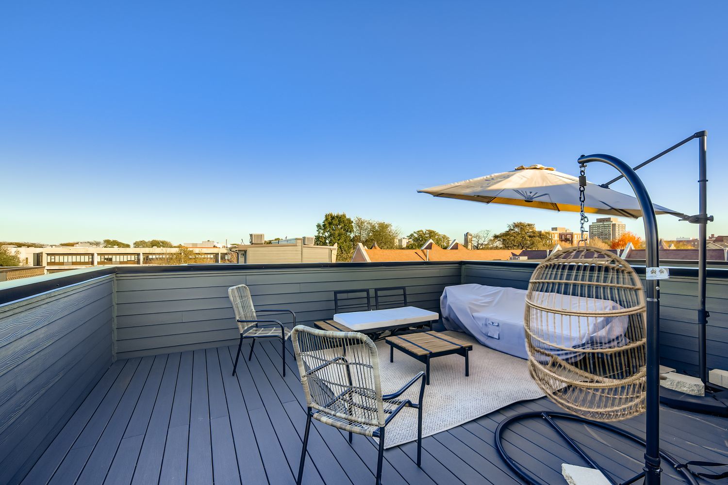 4446 South Drexel Boulevard, Unit B Chicago, IL 60653 - Photo 15 of 16 a view of a chairs and table on the terrace