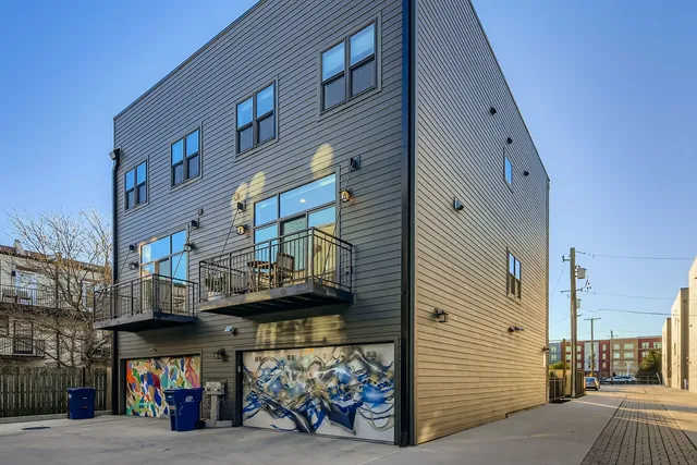 $710,000 | 4446 South Drexel Boulevard, Unit B, Chicago, IL 60653