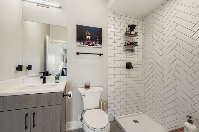 $710,000 | 4446 South Drexel Boulevard, Unit B, Chicago, IL 60653