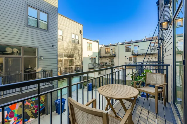 $710,000 | 4446 South Drexel Boulevard, Unit B, Chicago, IL 60653