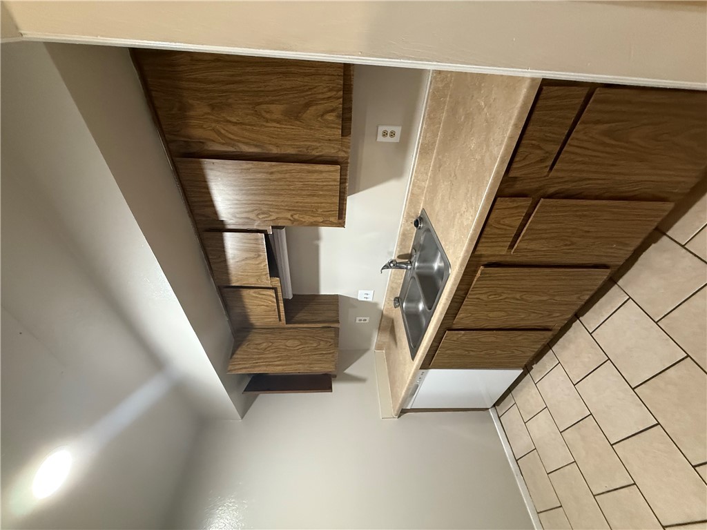 2402 Blanco Drive, Unit B College Station, TX 77845 - Photo 5 of 11