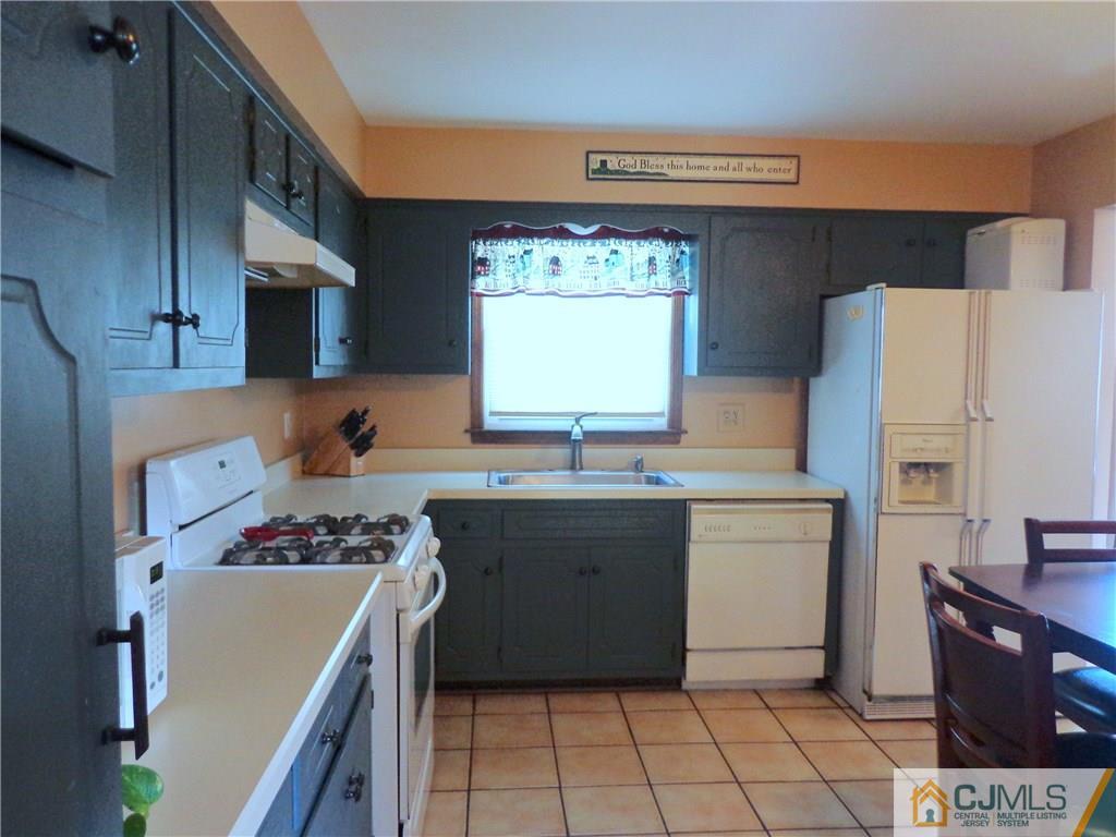 20 Eli Road Colonia, NJ 07067 - Photo 2 of 22 Gallery Image 2