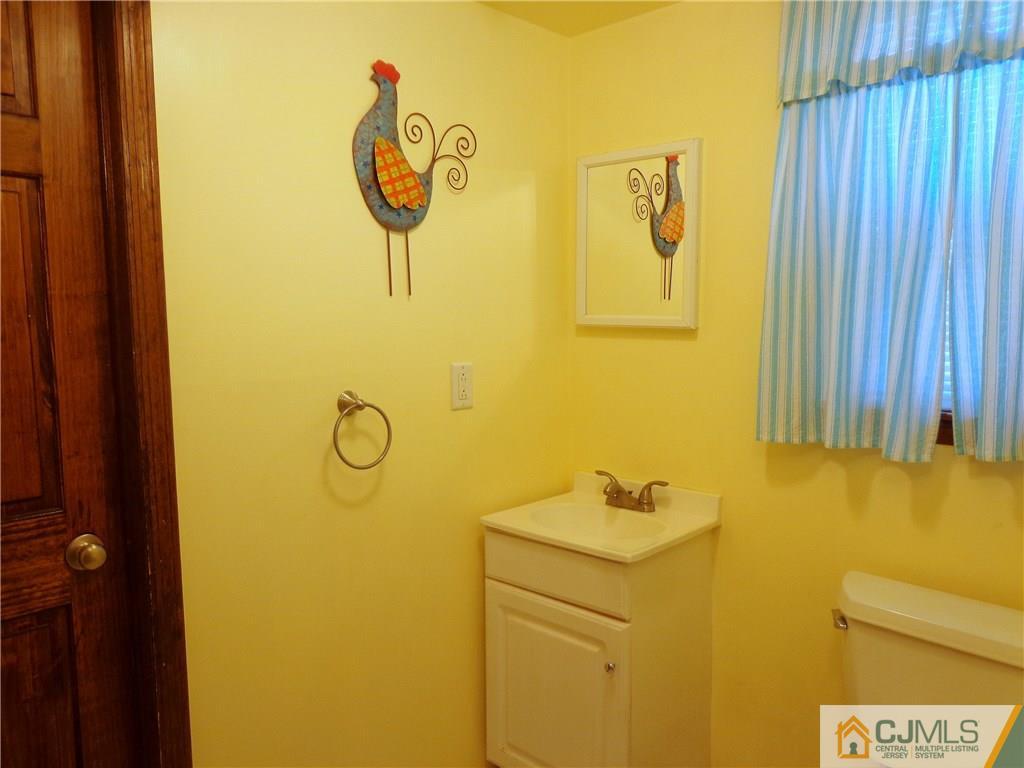 20 Eli Road Colonia, NJ 07067 - Photo 16 of 22 Gallery Image 16