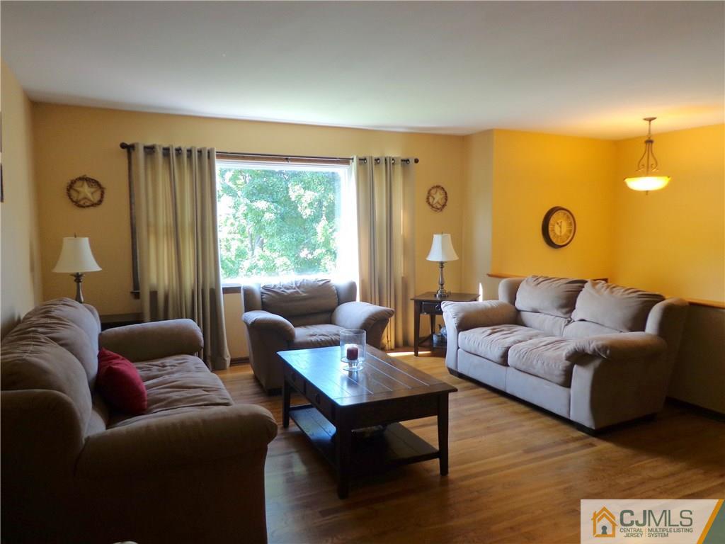 20 Eli Road Colonia, NJ 07067 - Photo 8 of 22 Gallery Image 8