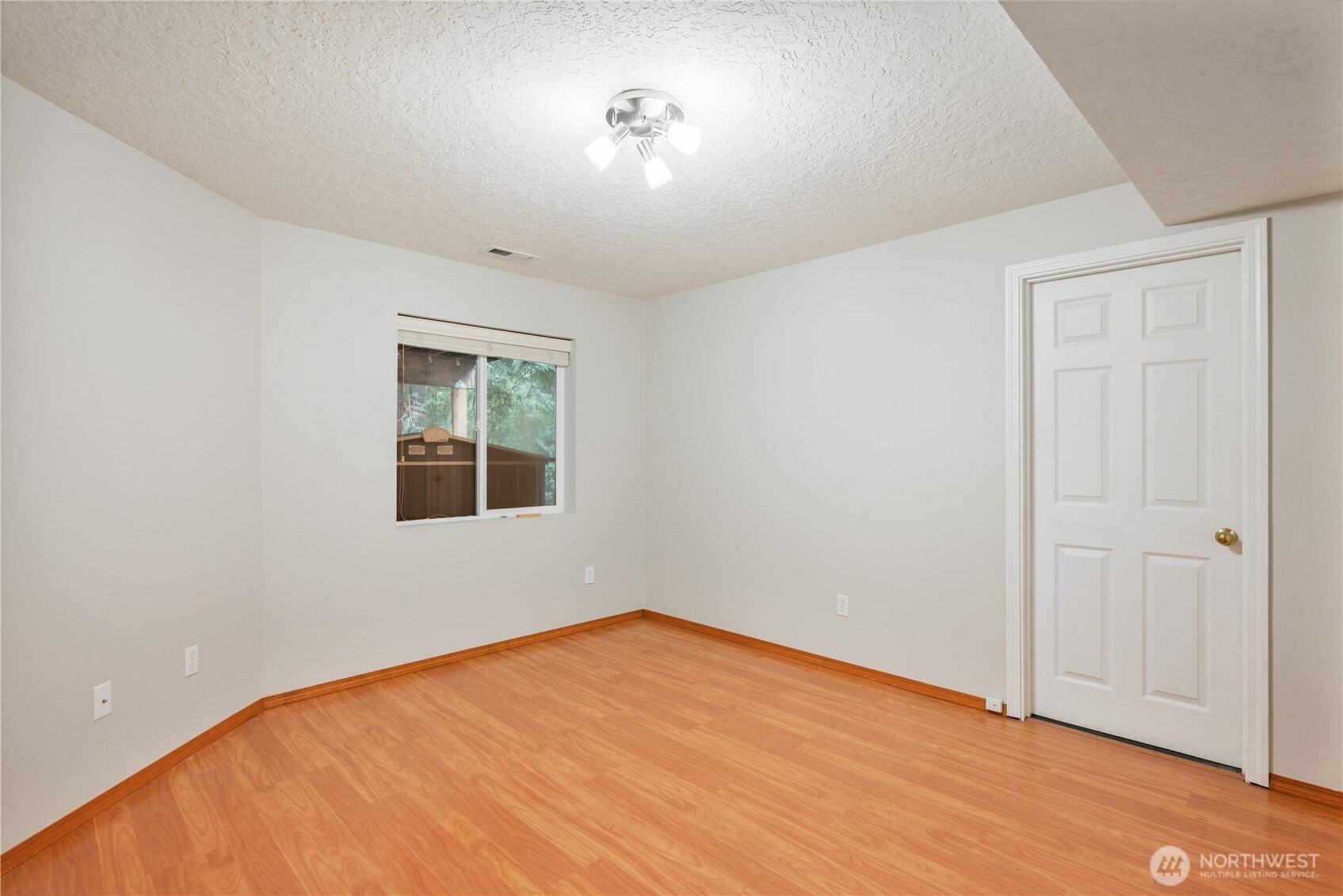 239 West St James Place Longview, WA 98632 - Photo 30 of 40