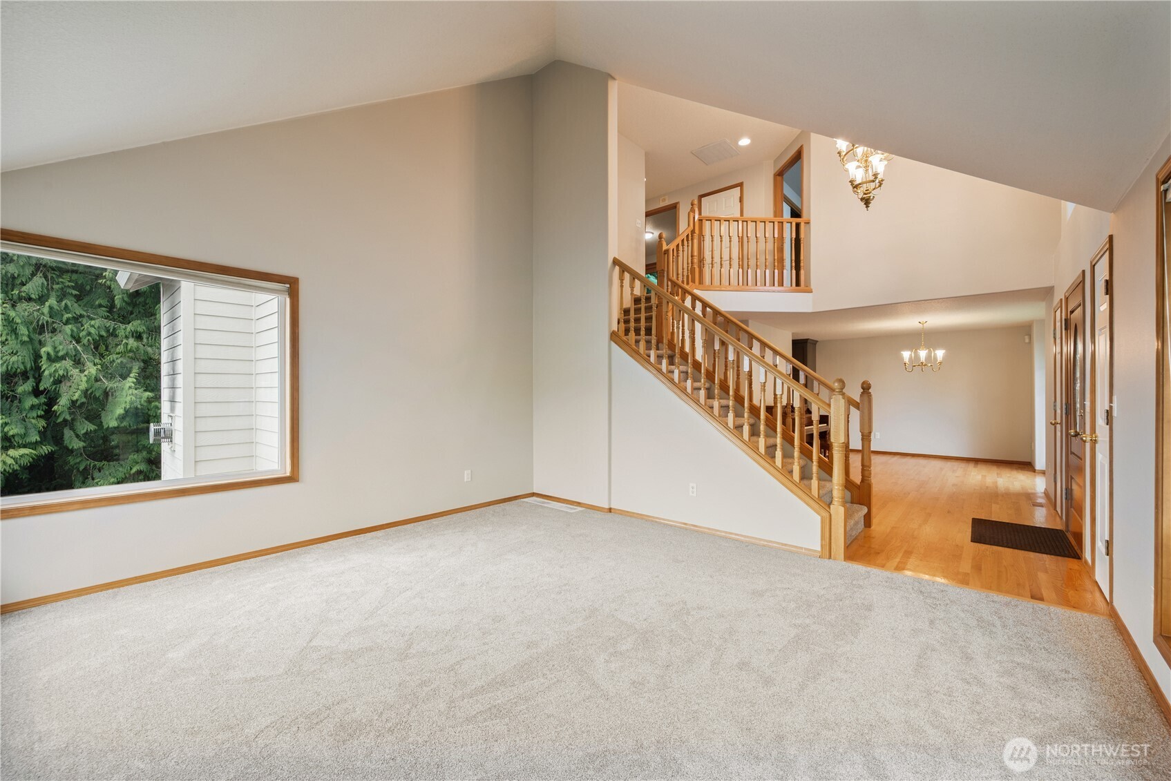 239 West St James Place Longview, WA 98632 - Photo 5 of 40