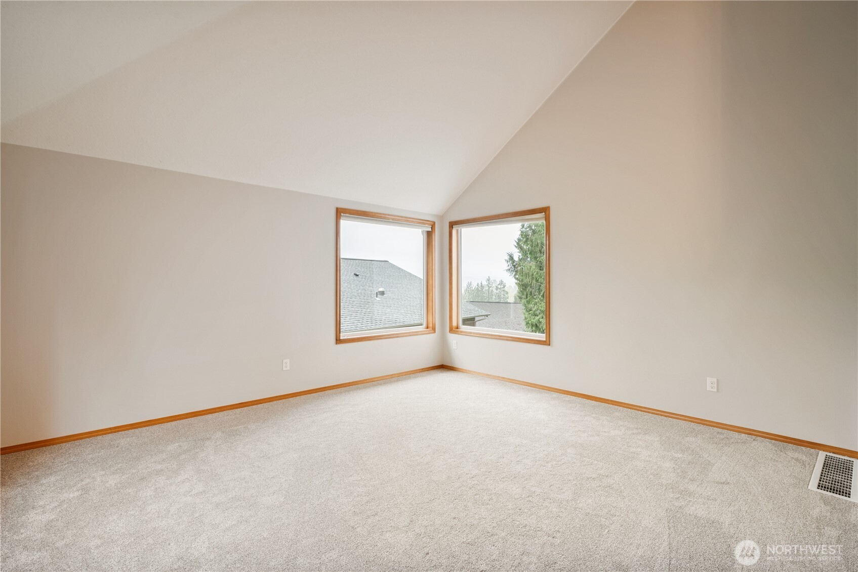 239 West St James Place Longview, WA 98632 - Photo 6 of 40
