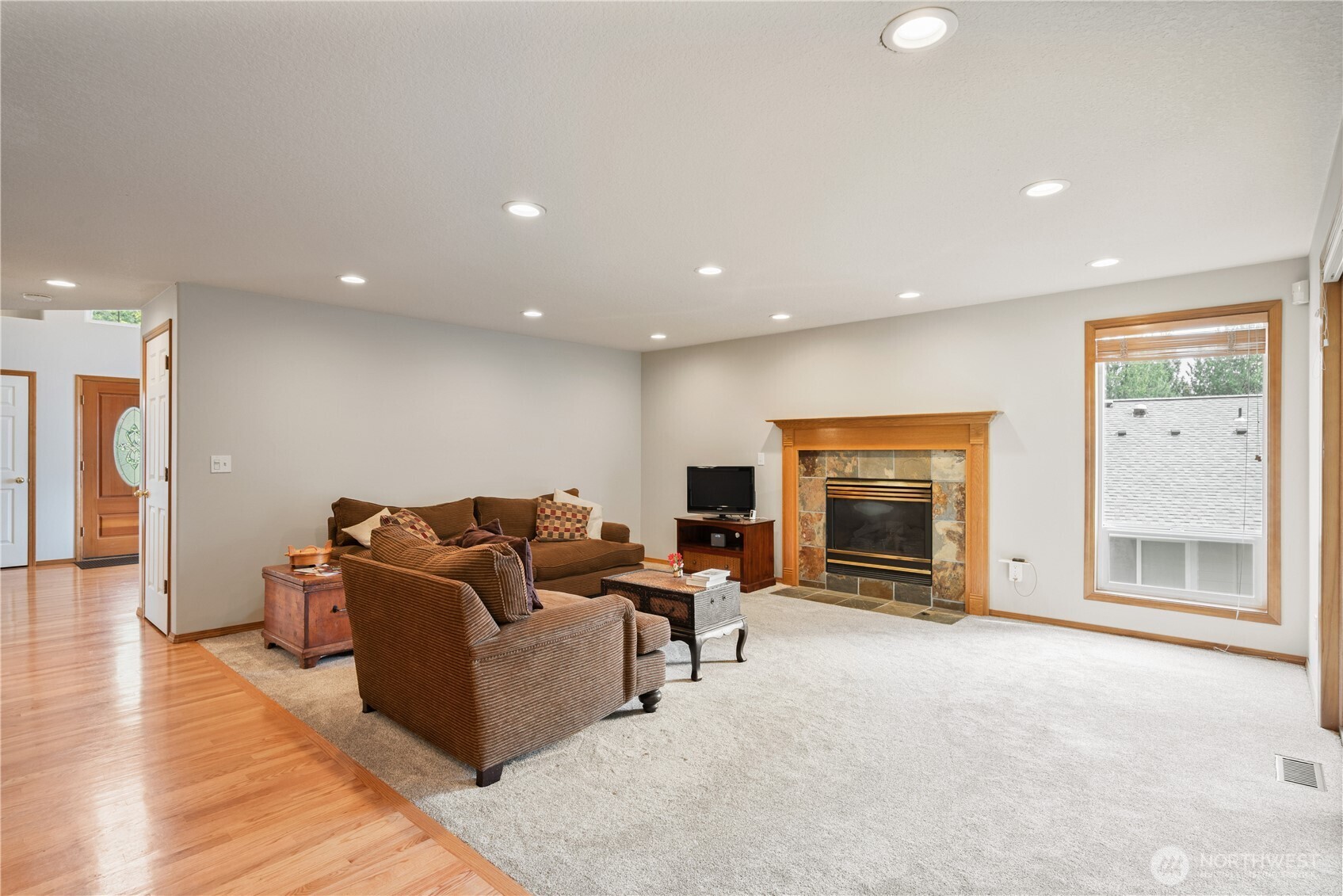239 West St James Place Longview, WA 98632 - Photo 8 of 40