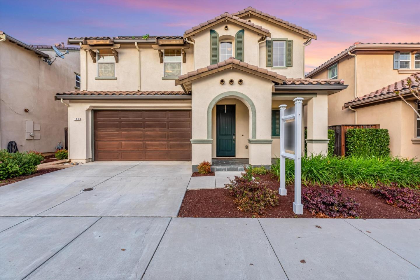 130 Palomino Place Gilroy, CA 95020 - Photo 6 of 50 a front view of a house with garden