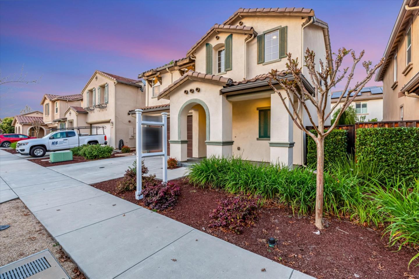 130 Palomino Place Gilroy, CA 95020 - Photo 9 of 50 a front view of a house with garden