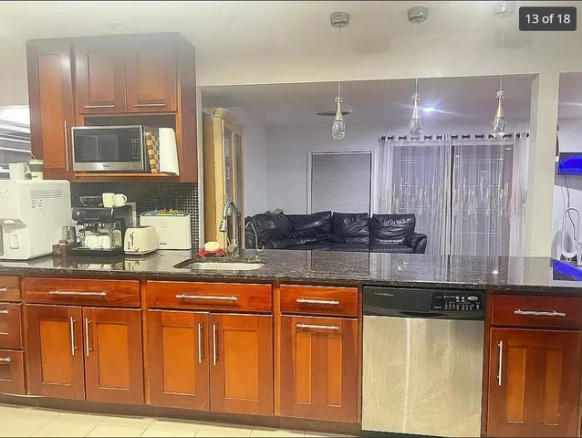 $1,650,000 | 116 Nottingham Road, New Hyde Park, NY 11040