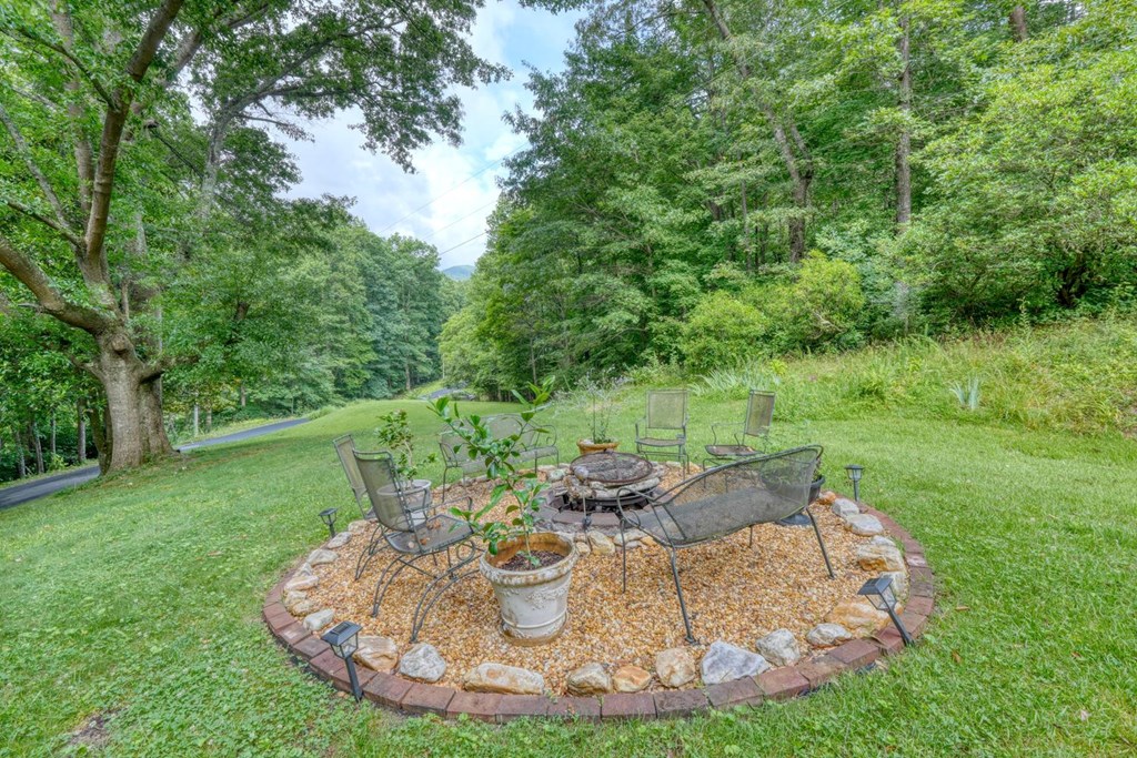 5127 Mineral Springs Road Young Harris, GA 30582 - Photo 39 of 43