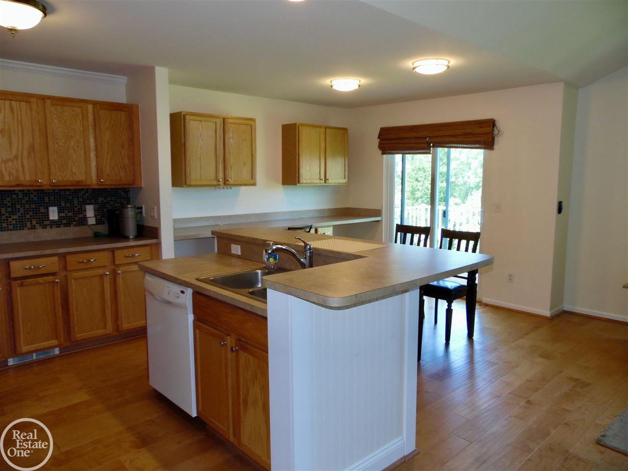 46099 Rhodes Drive Macomb, MI 48044 - Photo 8 of 30