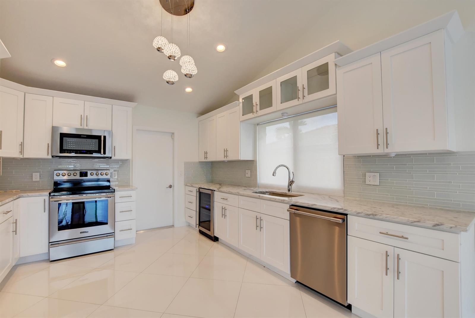 1583 Southwest 5th Avenue Boca Raton, FL 33432 - Photo 18 of 69 25_ebf_6881and4more