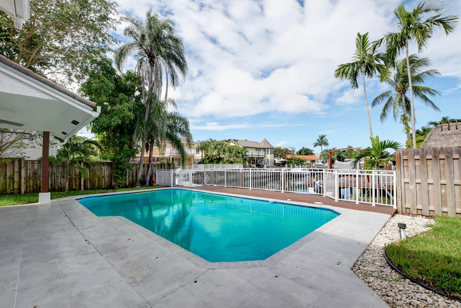 1583 Southwest 5th Avenue Boca Raton, FL 33432 - Photo 27 of 69 04_ebf_6776and4more