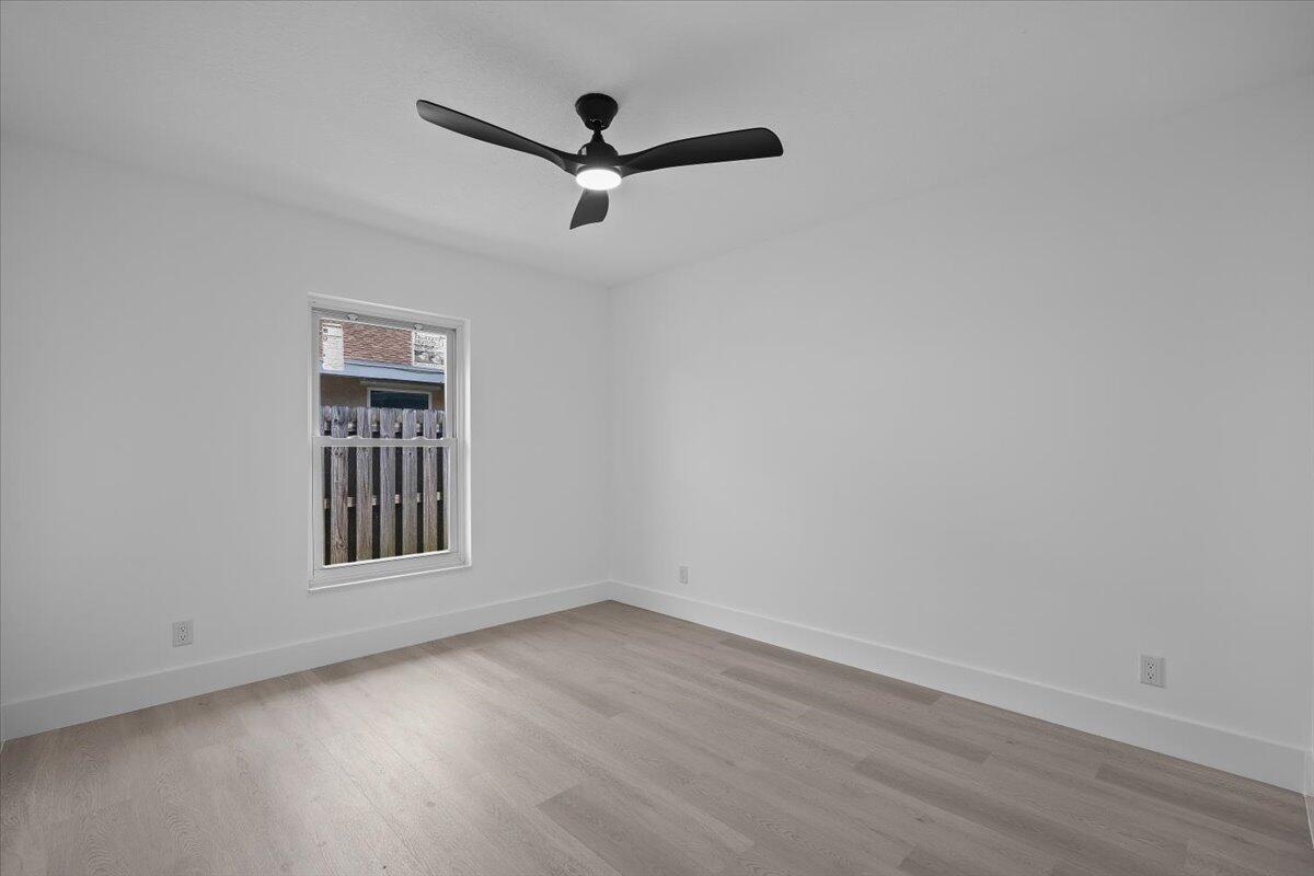 6334 Foster Street Jupiter, FL 33458 - Photo 13 of 24 14-LUX_6691