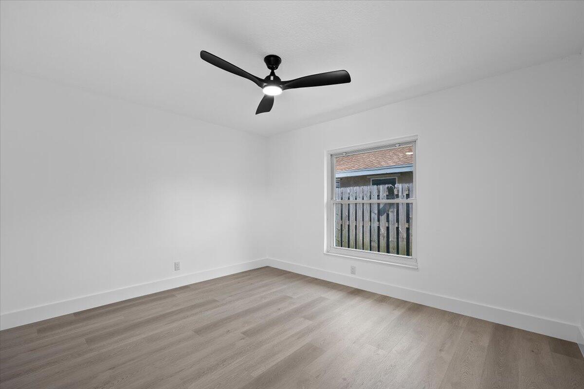 6334 Foster Street Jupiter, FL 33458 - Photo 14 of 24 16-LUX_6701