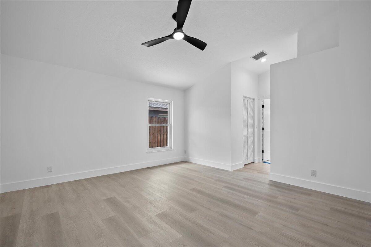 6334 Foster Street Jupiter, FL 33458 - Photo 15 of 24 17-LUX_6716