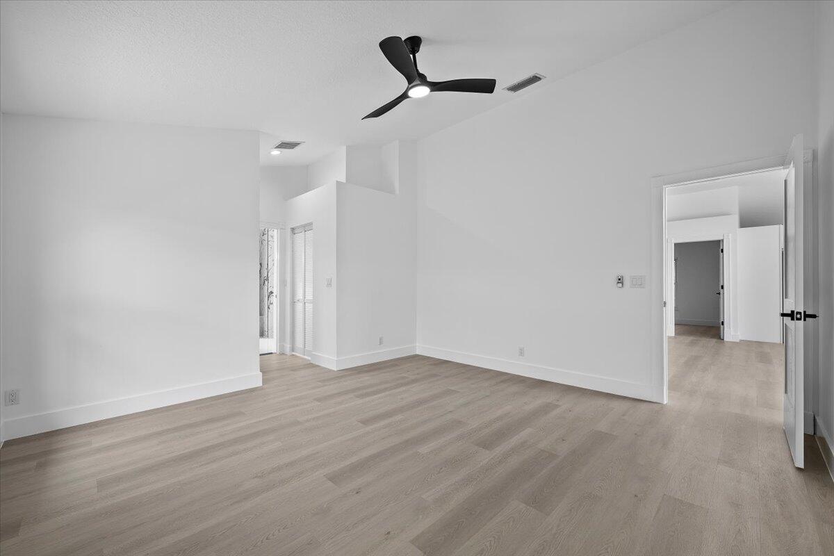 6334 Foster Street Jupiter, FL 33458 - Photo 16 of 24 18-LUX_6721