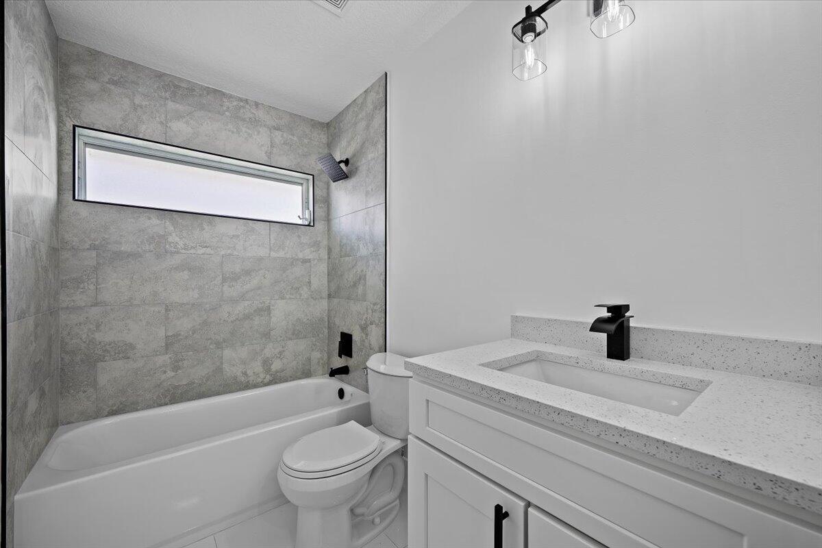 6334 Foster Street Jupiter, FL 33458 - Photo 19 of 24 15-LUX_6696