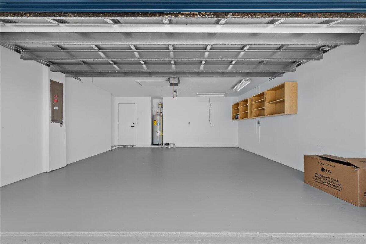 6334 Foster Street Jupiter, FL 33458 - Photo 22 of 24 23-LUX_6746