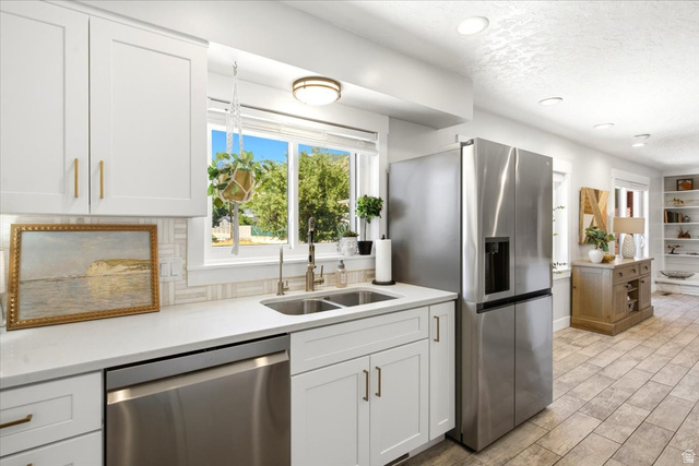 555 East Pages Lane Centerville, UT 84014 - Photo 19 of 57