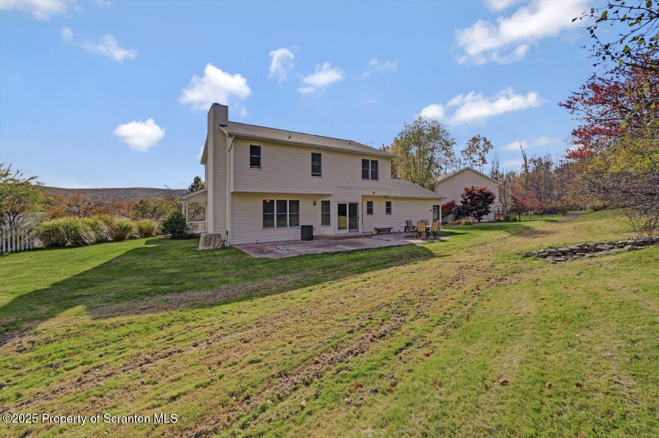 104 Beech Tree Circle Clarks Summit, PA 18411 - Photo 4 of 91 104 Beech Tree 03 Large