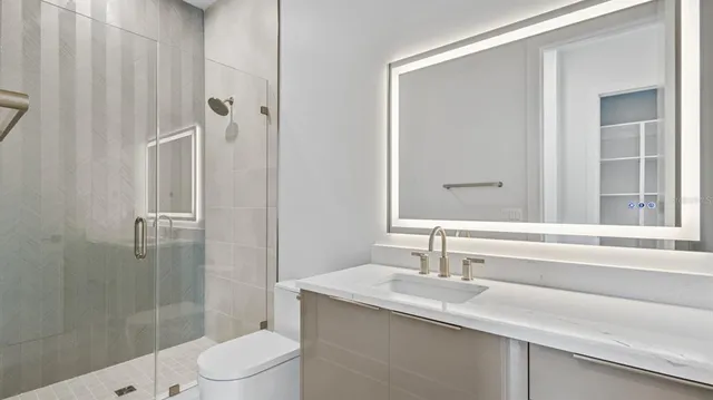 $1,999,000 | 2201 North Glenwood Drive, Tampa, FL 33602