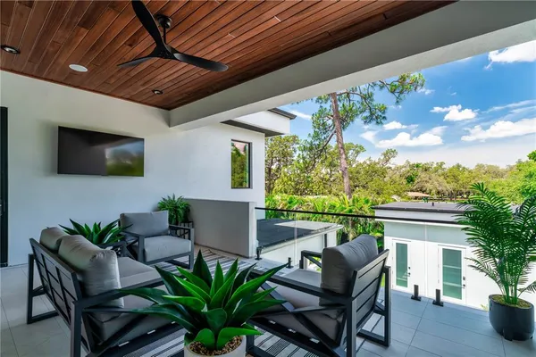 $3,995,000 | 2201 North Glenwood Drive, Tampa, FL 33602