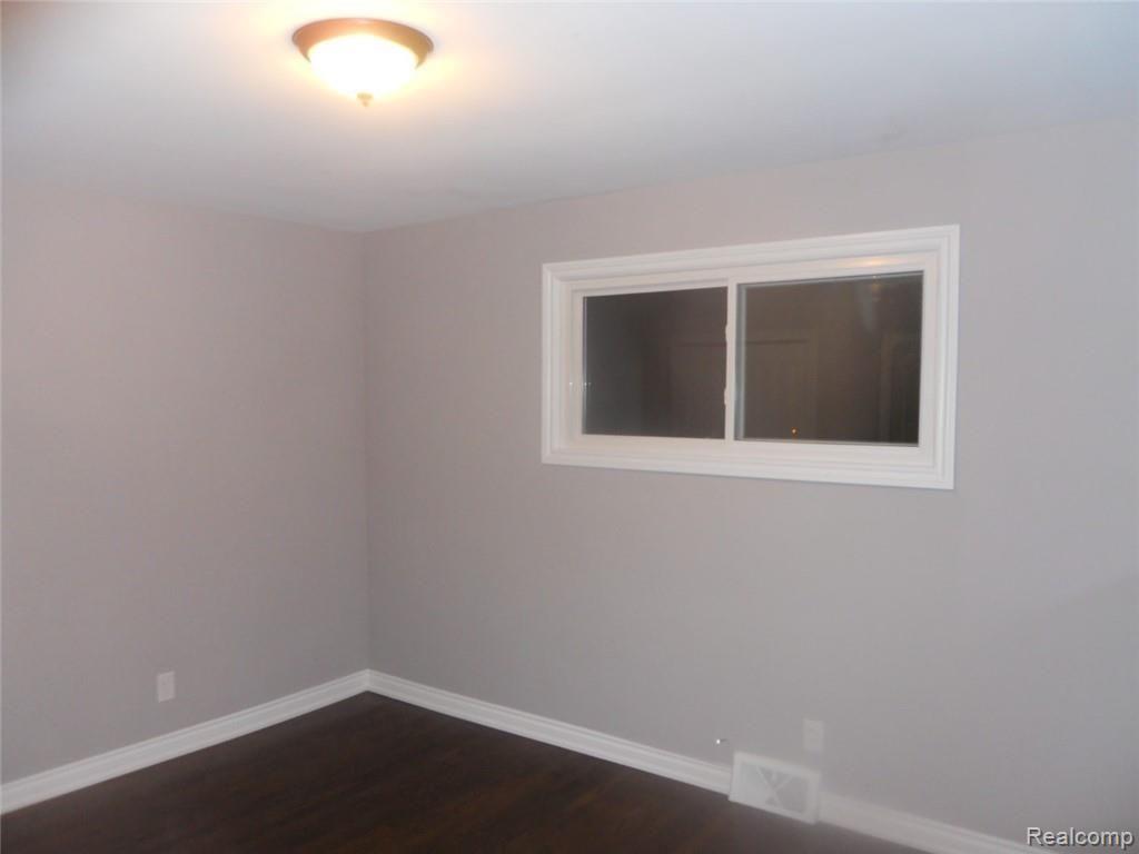 385 Apple Hill Lane Rochester Hills, MI 48306 - Photo 28 of 32
