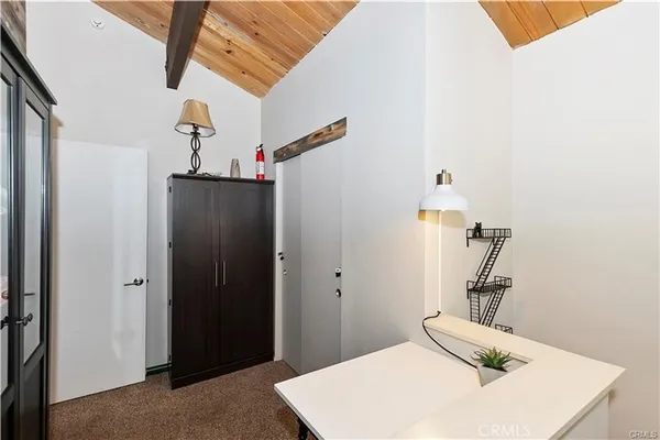 $2,200 | 28393 Larchmont Lane, Lake Arrowhead, CA 92352