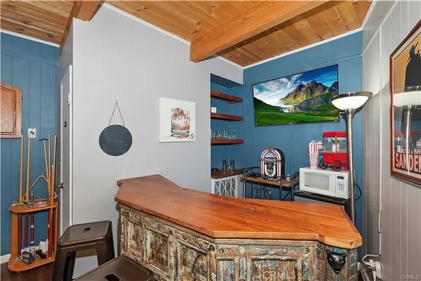 $2,200 | 28393 Larchmont Lane, Lake Arrowhead, CA 92352